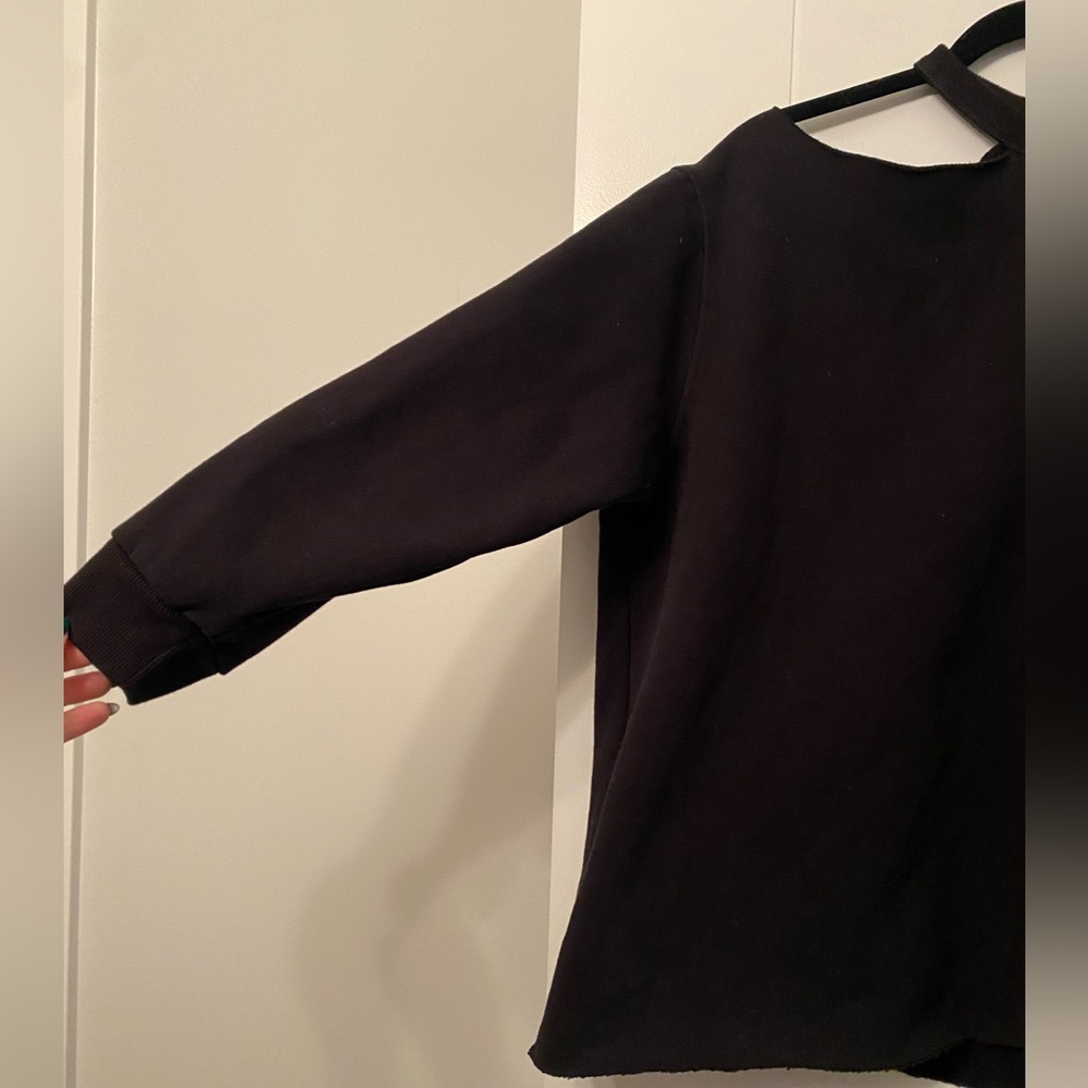 OAK & FORT- Black Cutout sweatshirt Oversized - Picture 2 of 5